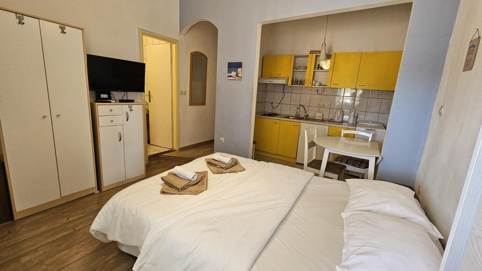 Kiki For 2, Near Old Town & Beach, Free Wifi Apartman *